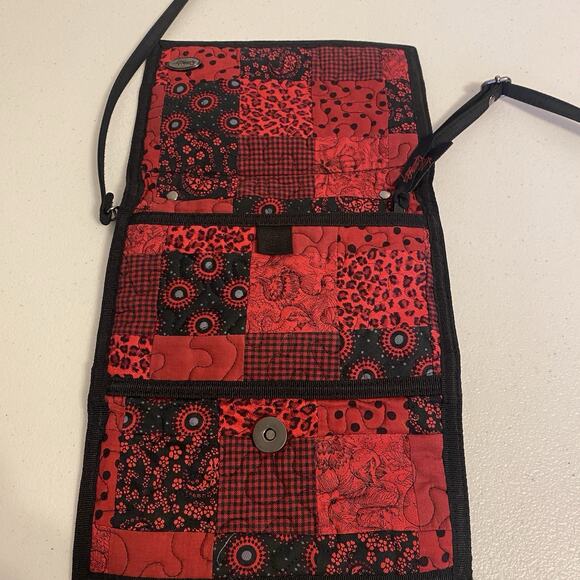 Donna Sharp Quilted Black Red Floral Crossbody Wallet Purse Cards Holder VTG - Picture 5 of 7